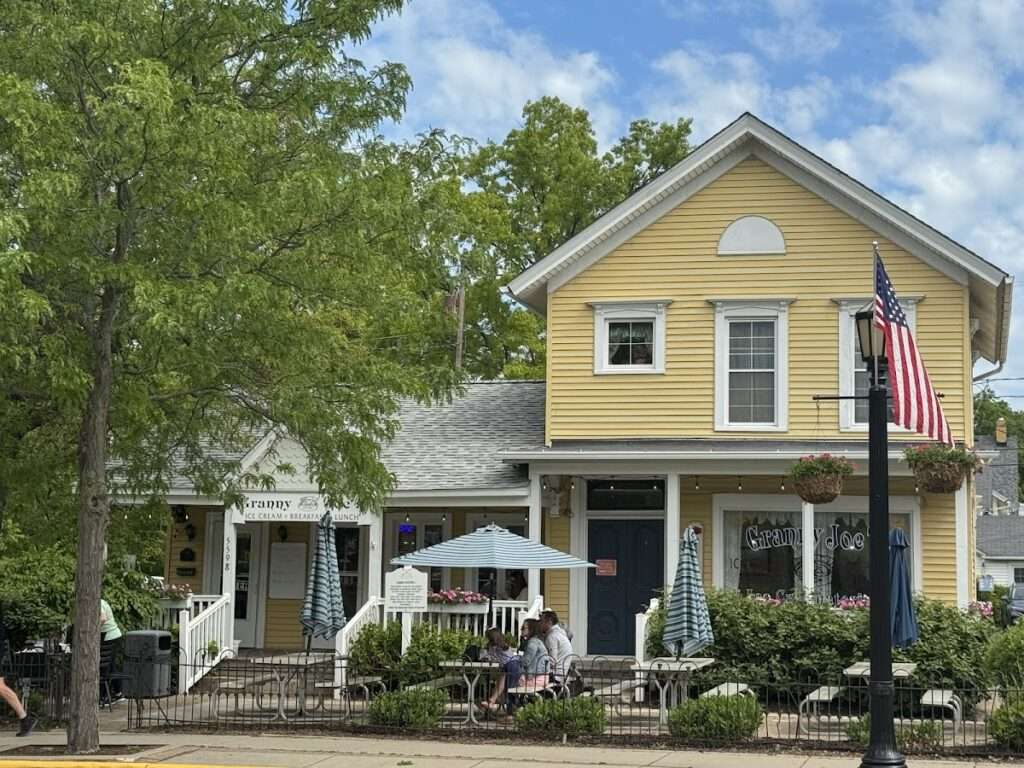 Granny Joe’s Ice Creamatorium photo 4